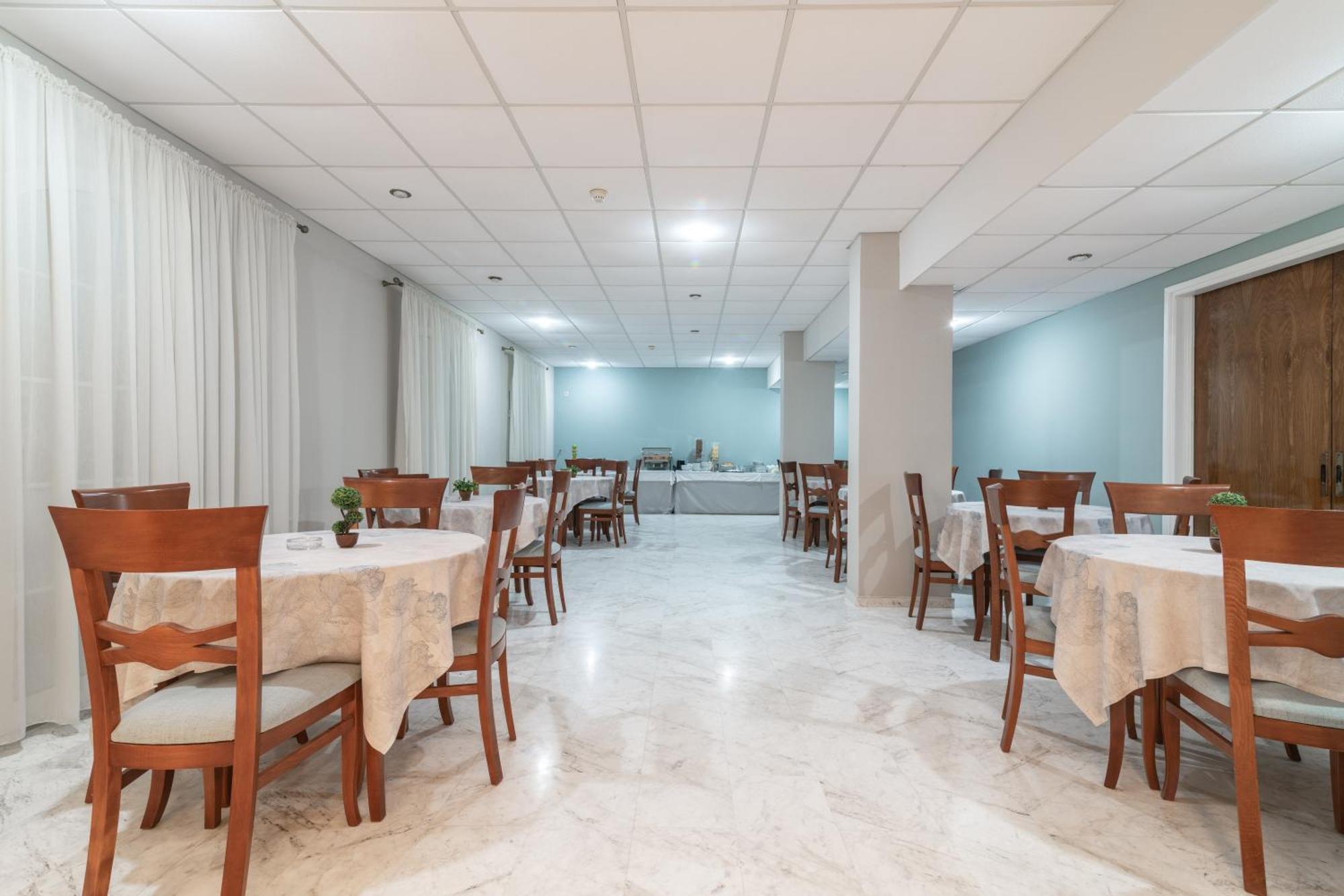 Plános Daisy Hotel מראה חיצוני תמונה