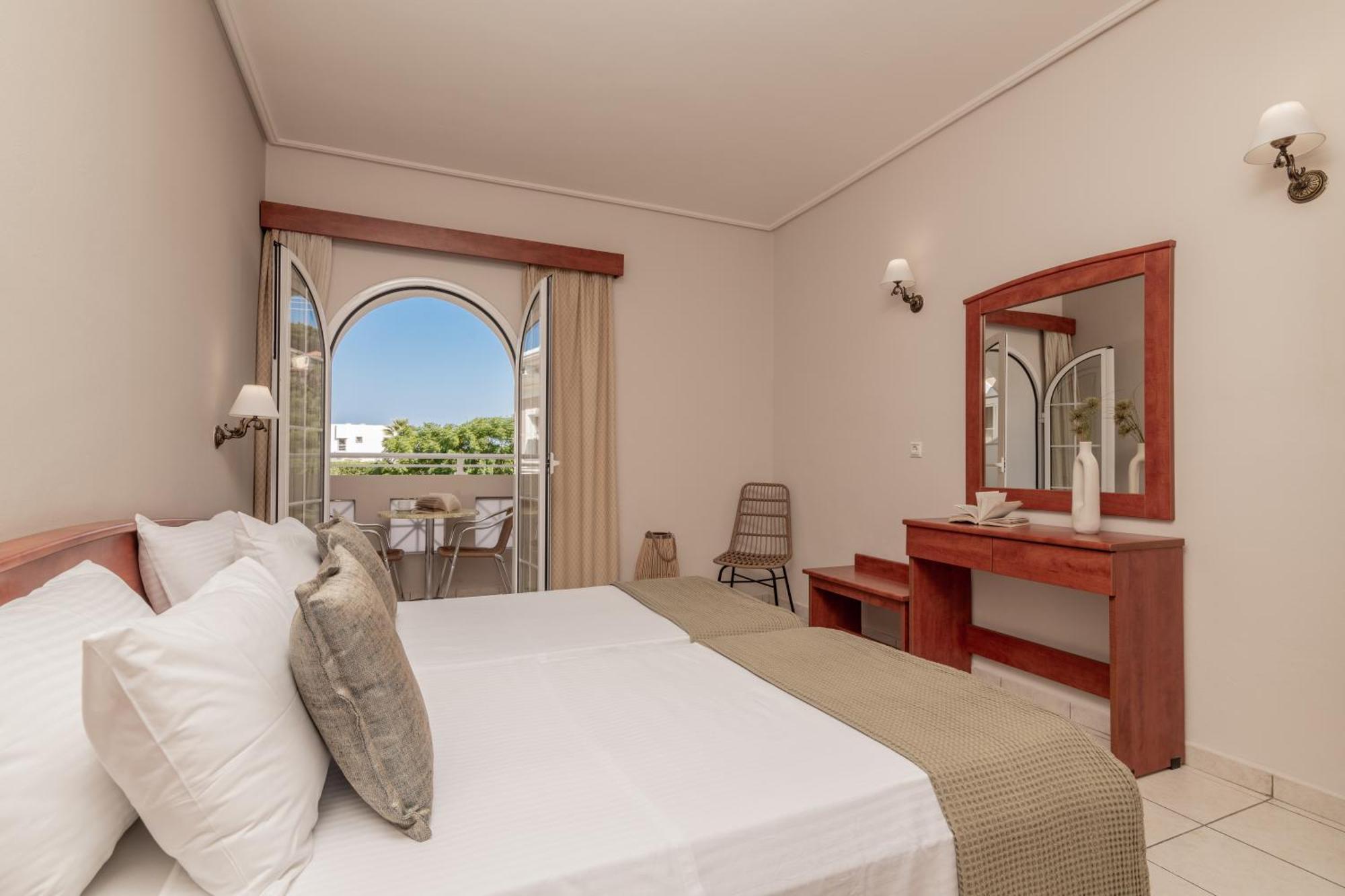 Plános Daisy Hotel מראה חיצוני תמונה