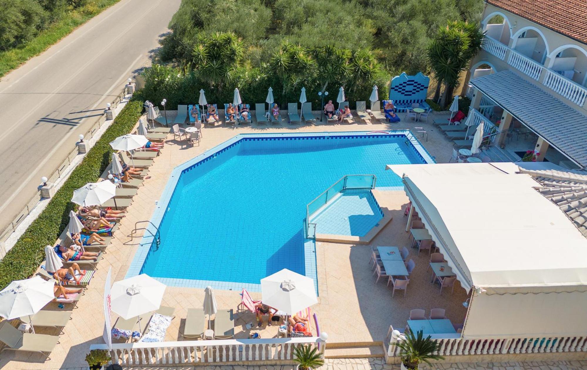 Plános Daisy Hotel מראה חיצוני תמונה
