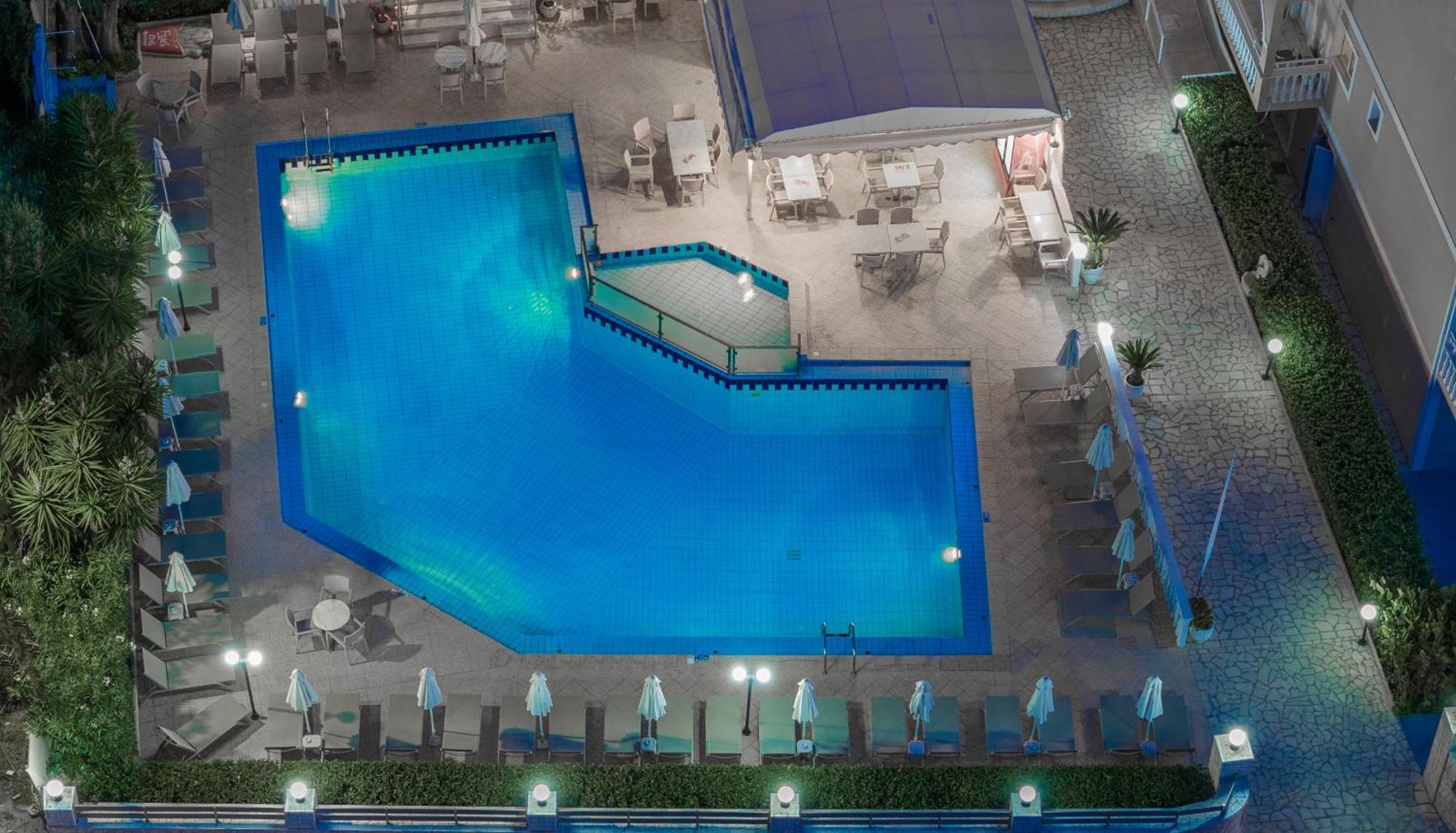 Plános Daisy Hotel מראה חיצוני תמונה