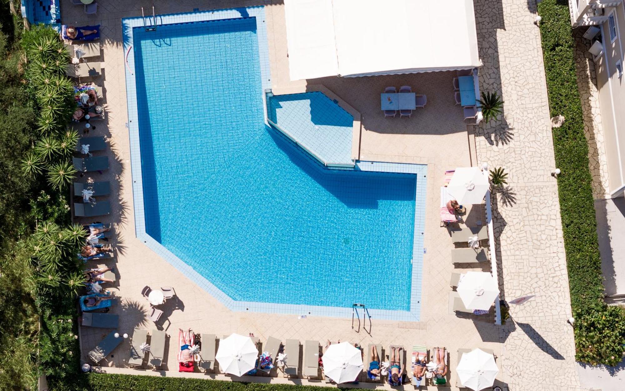 Plános Daisy Hotel מראה חיצוני תמונה