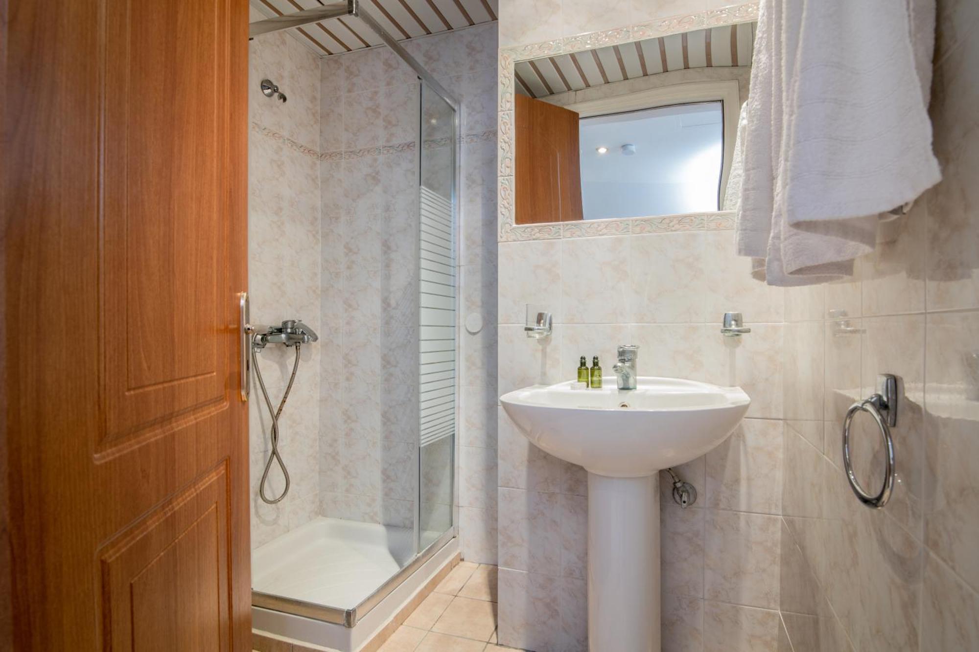 Plános Daisy Hotel מראה חיצוני תמונה